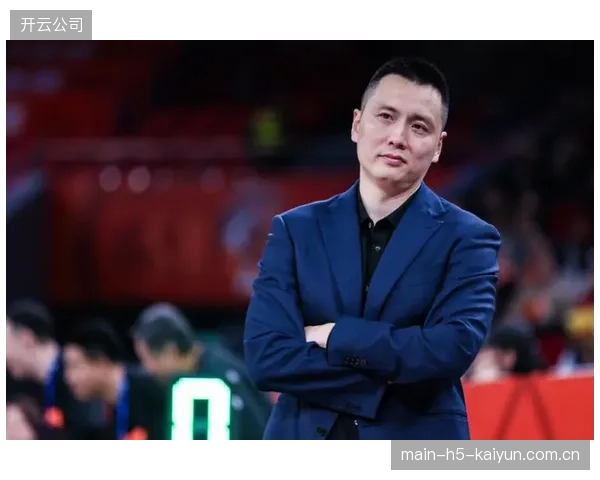上海久事主帅卢伟荣获最佳教练，将球队打造成攻守兼备的联盟顶级强队。